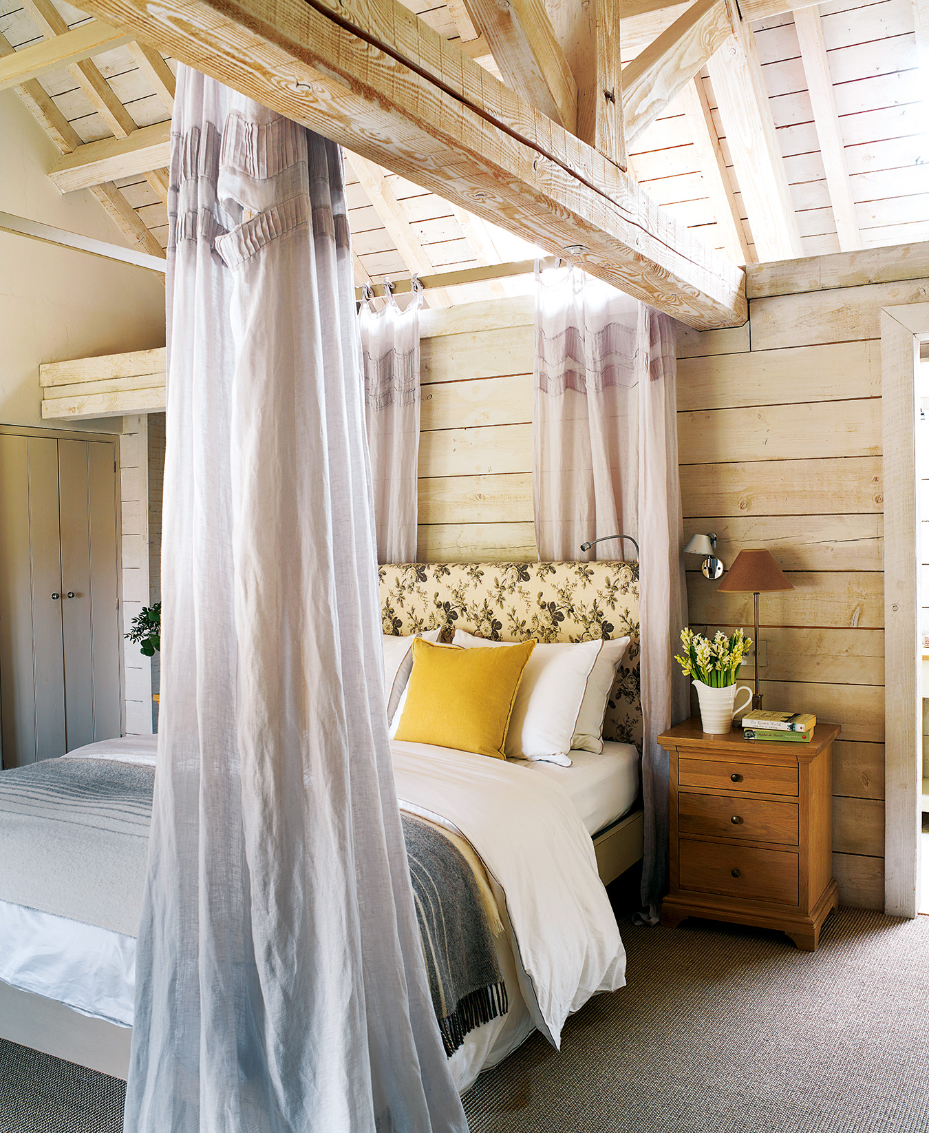 Sims Hilditch principal bedroom bed