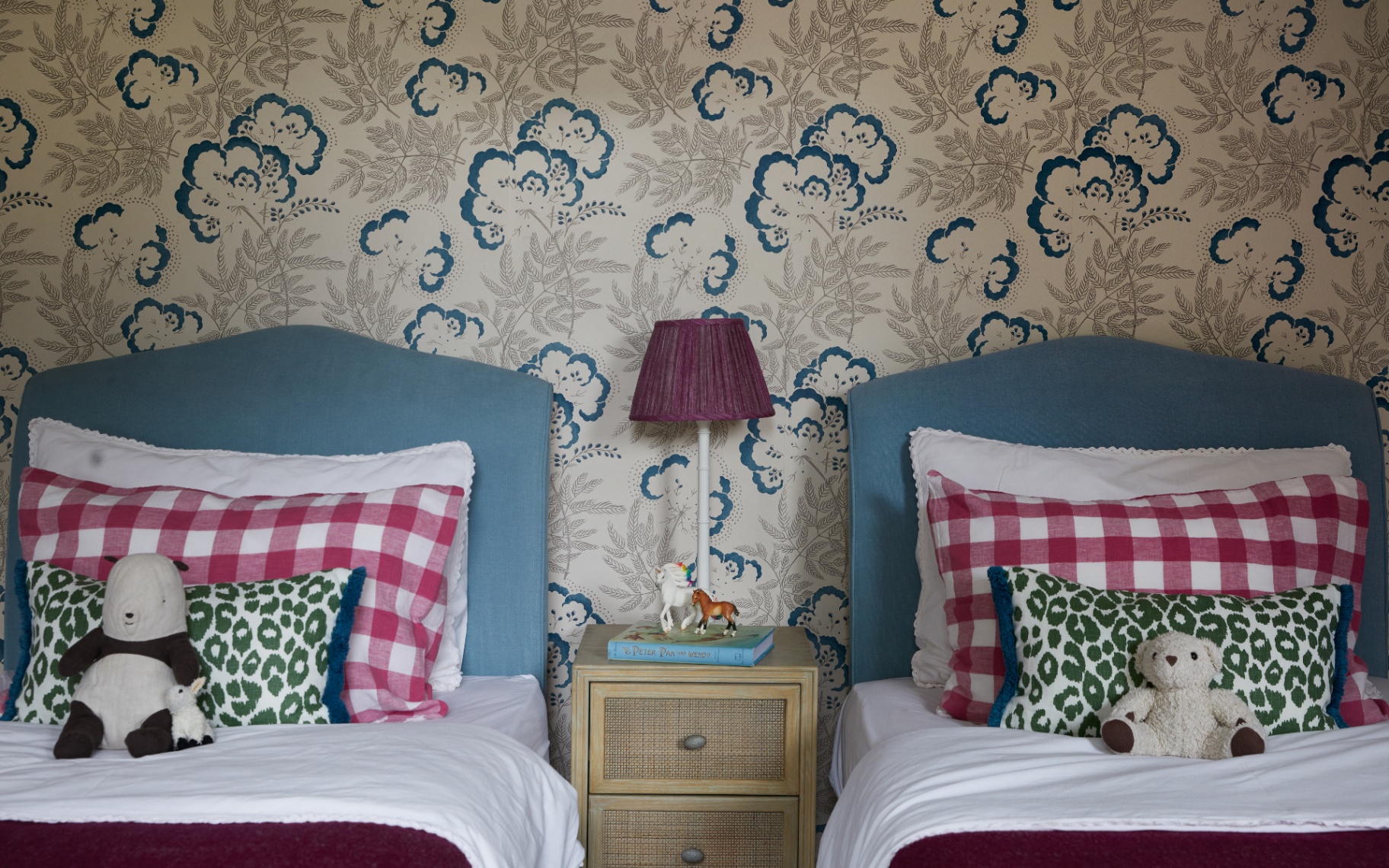 children's bedroom decor