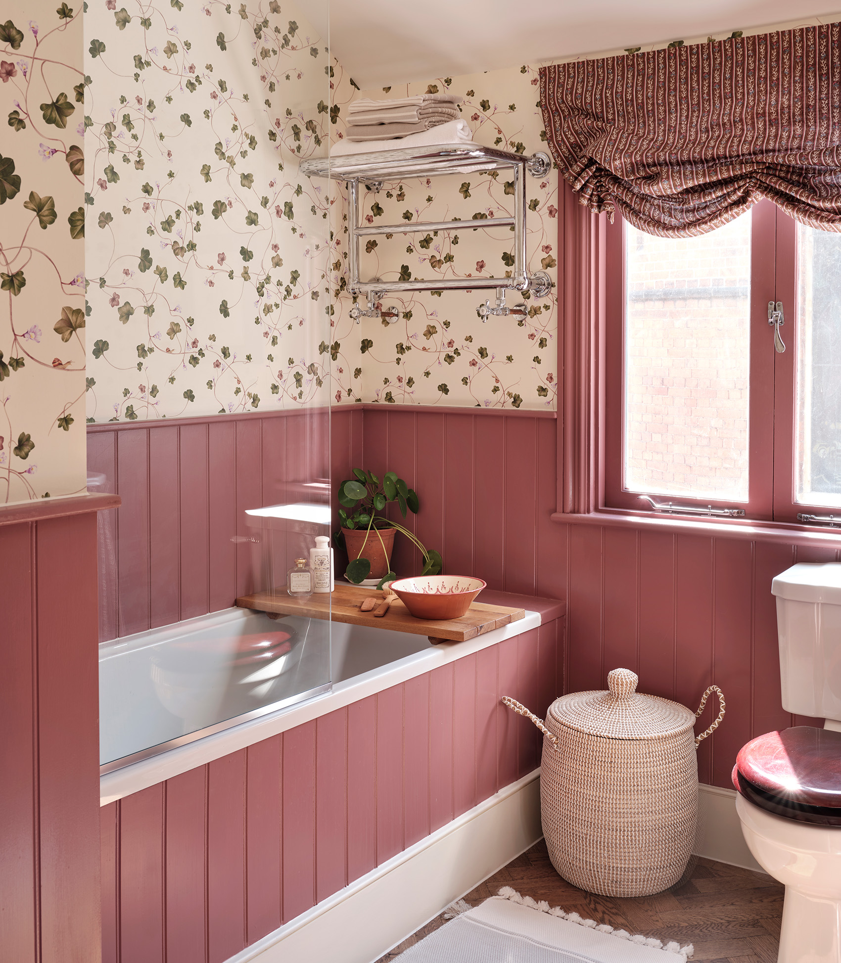 Louise Roe bathroom style