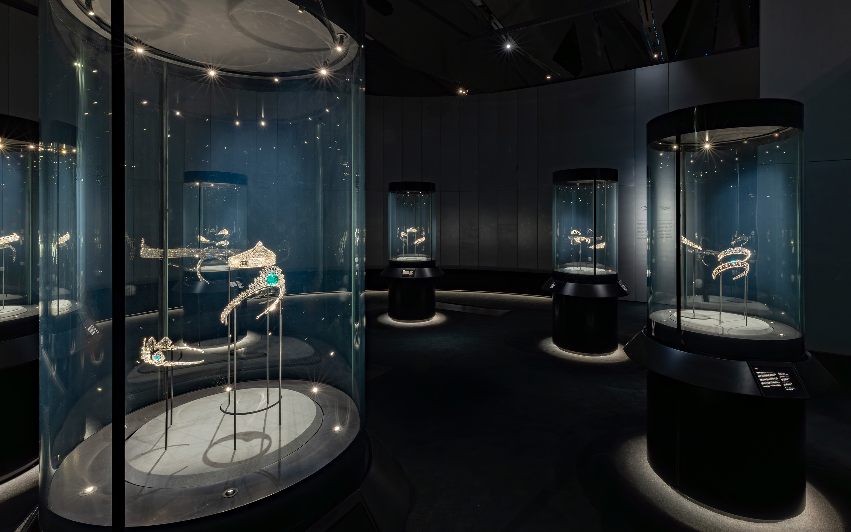 cartier exhibition v&s