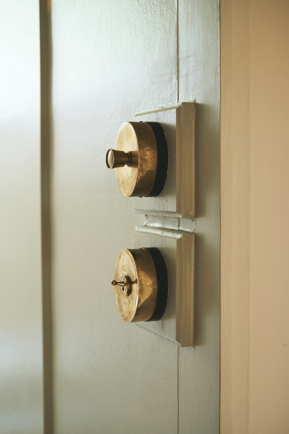 Oval dimmer and Oval toggle switches
