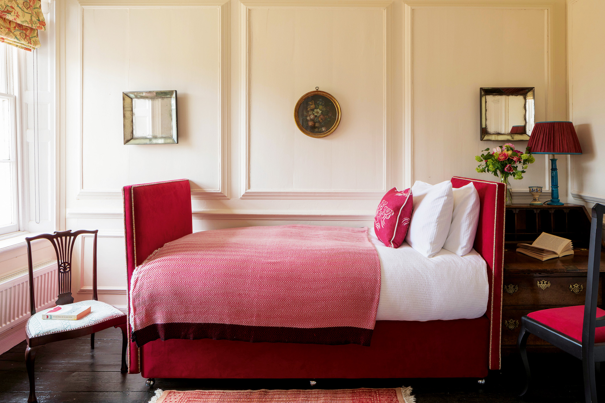 red decorating ideas