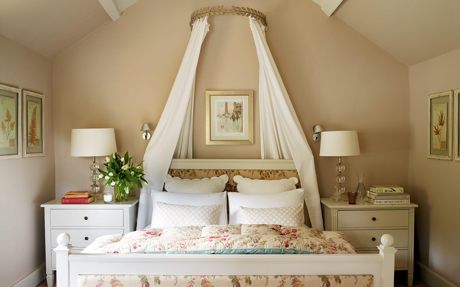Sims Hilditch guest bedroom landscape