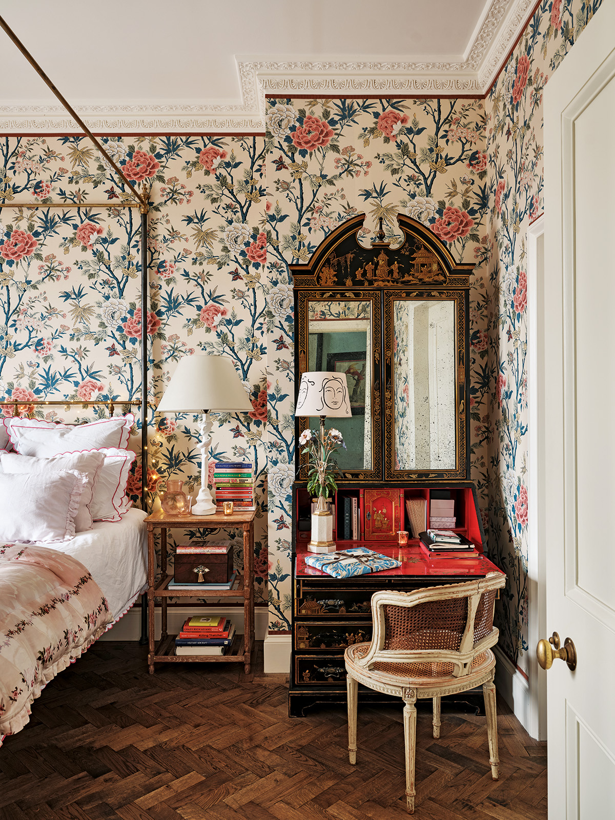 Skye McAlpine house bedroom