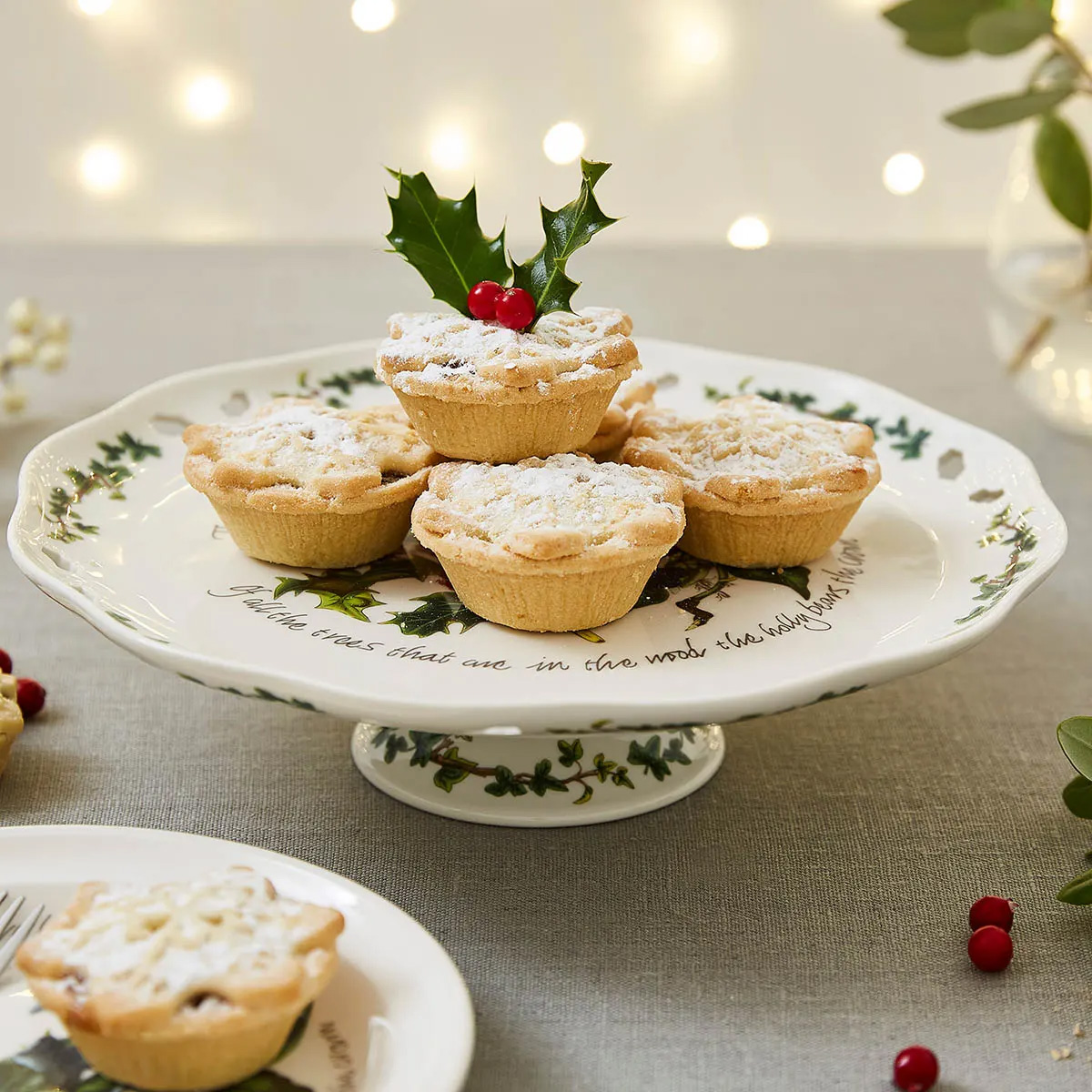 CHRISTMAS TABLEWARE