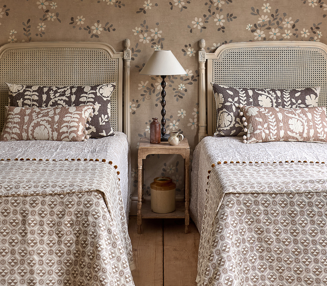how to style a bed