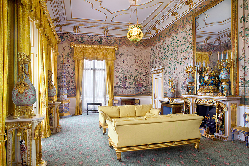 Buckingham Palace East Wing Tours