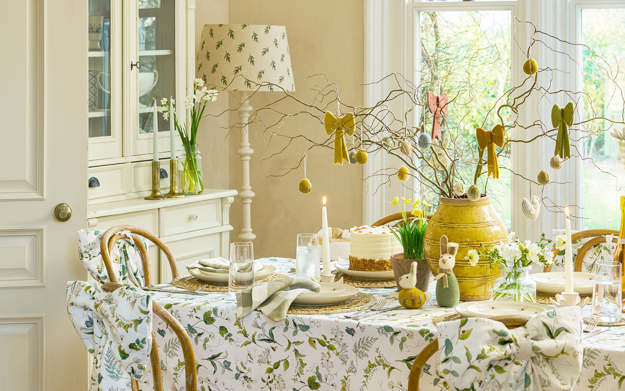 easter table