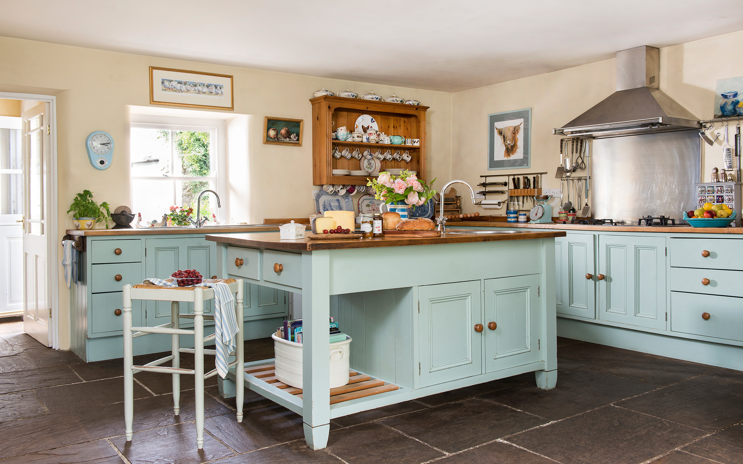 farmhouse blue kitchen