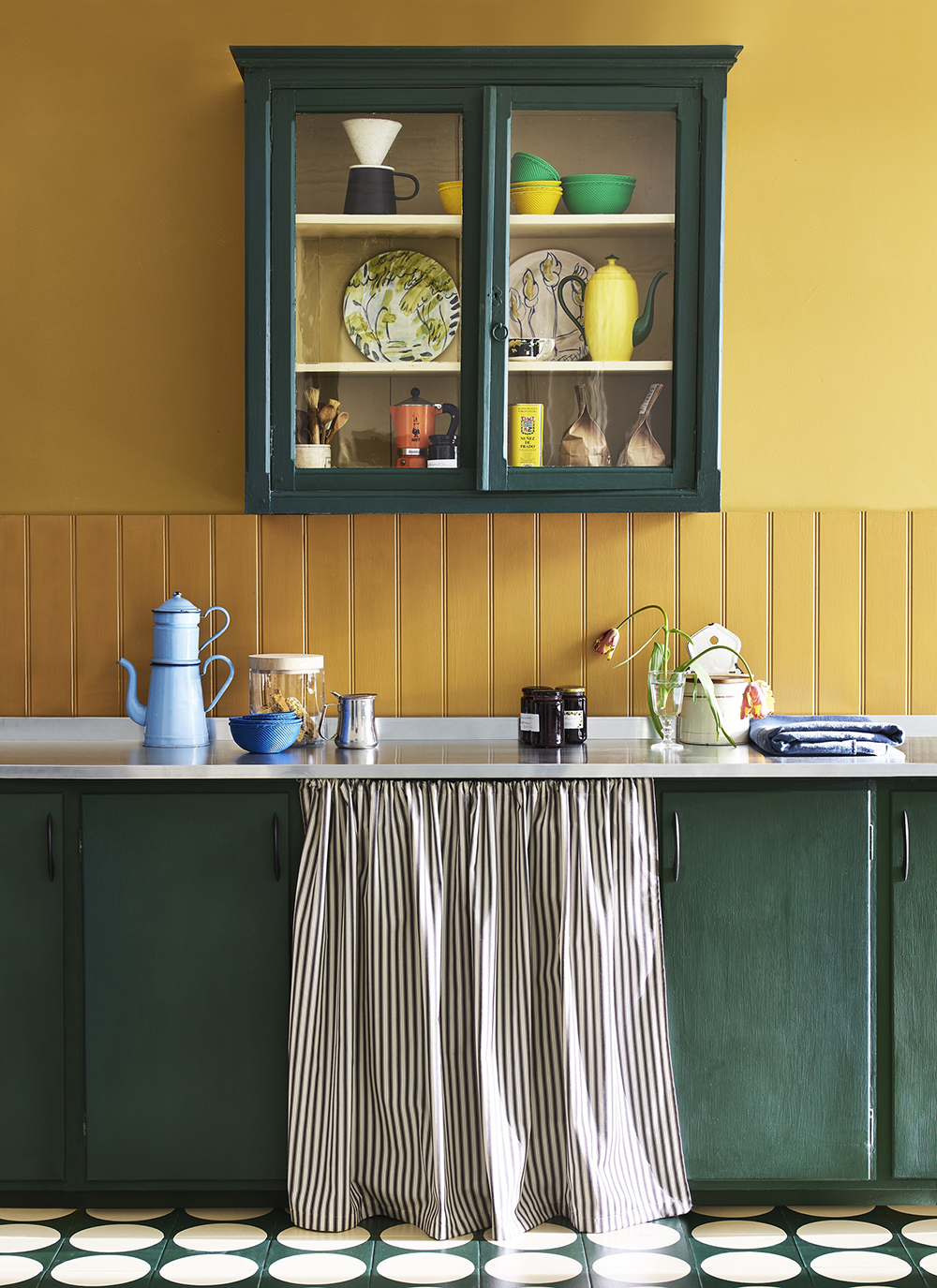 Mustard yellow