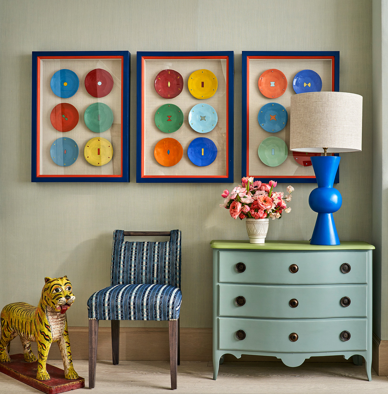 how to hang art