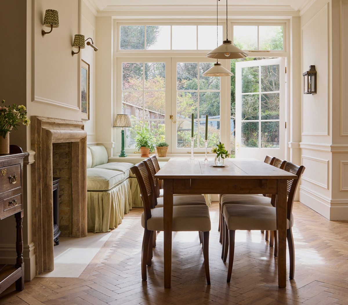 minimalist dining room