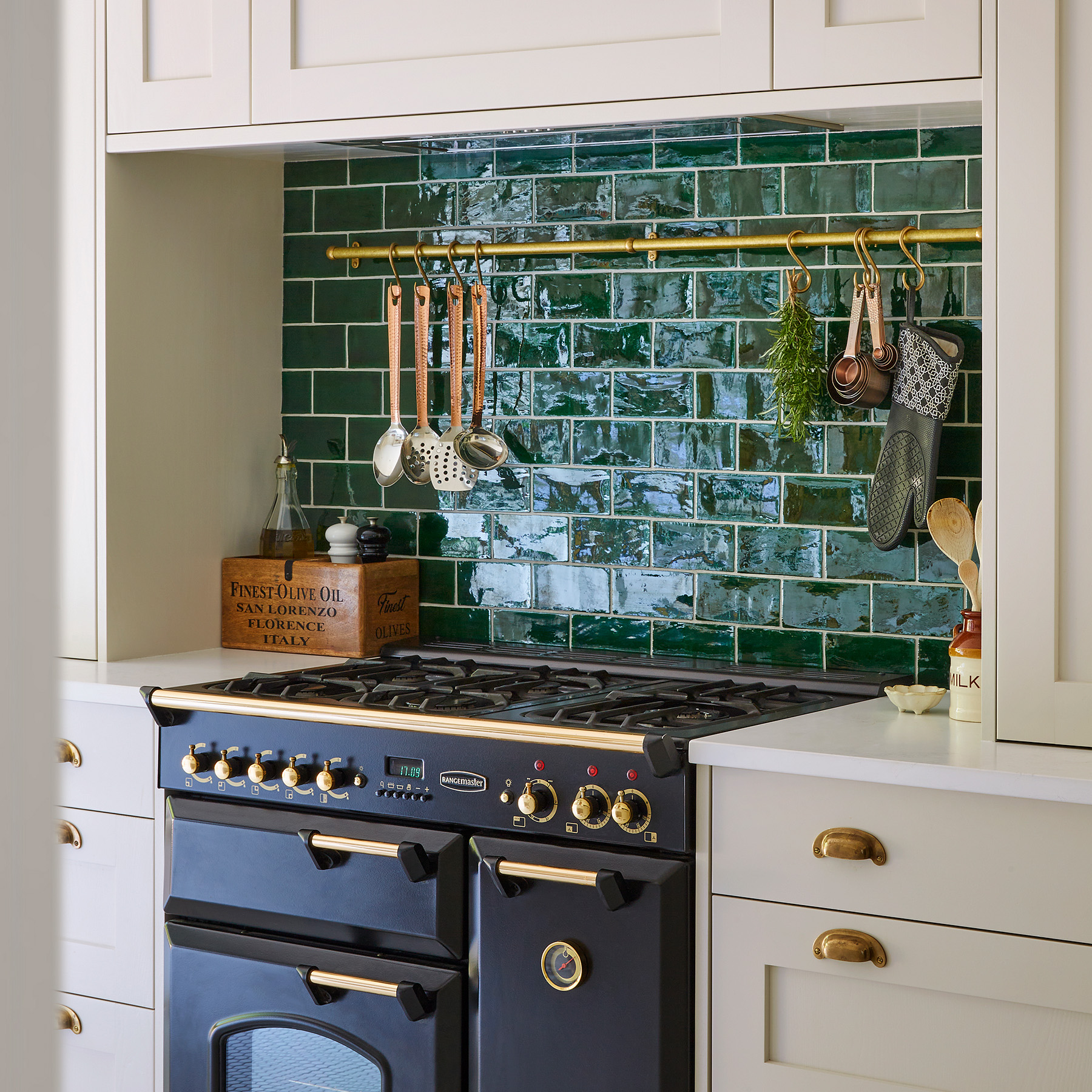 Green kitchen ideas