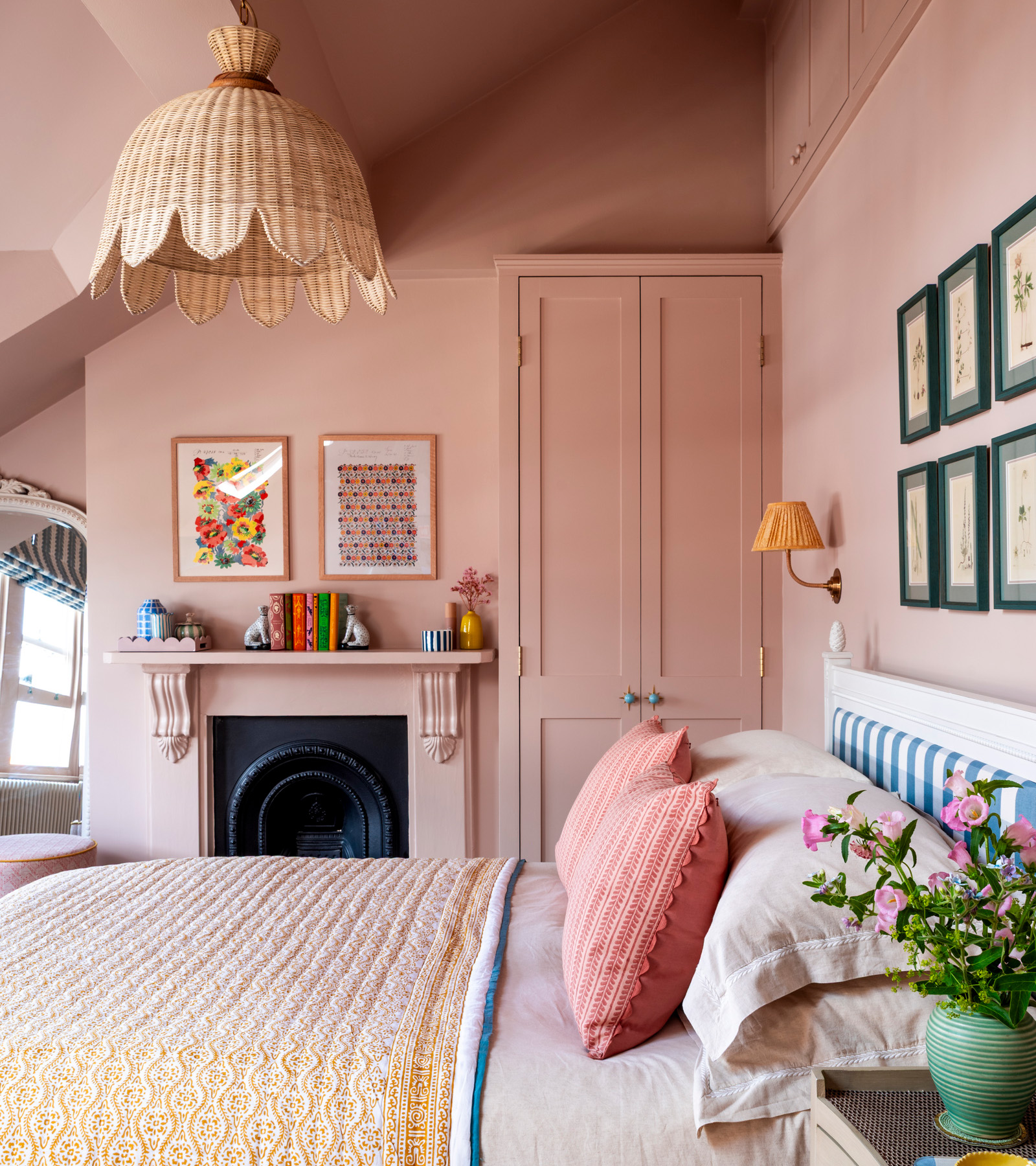 pink bedroom