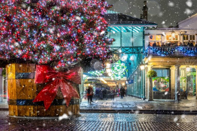 covent-garden-at-christmas
