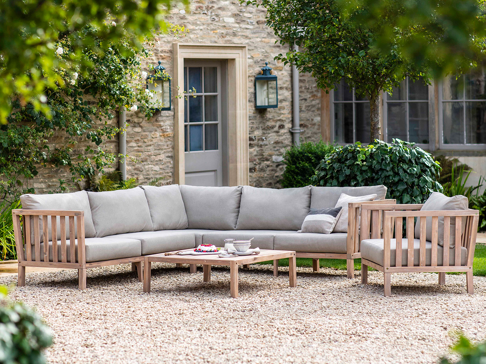 best garden furniture stores