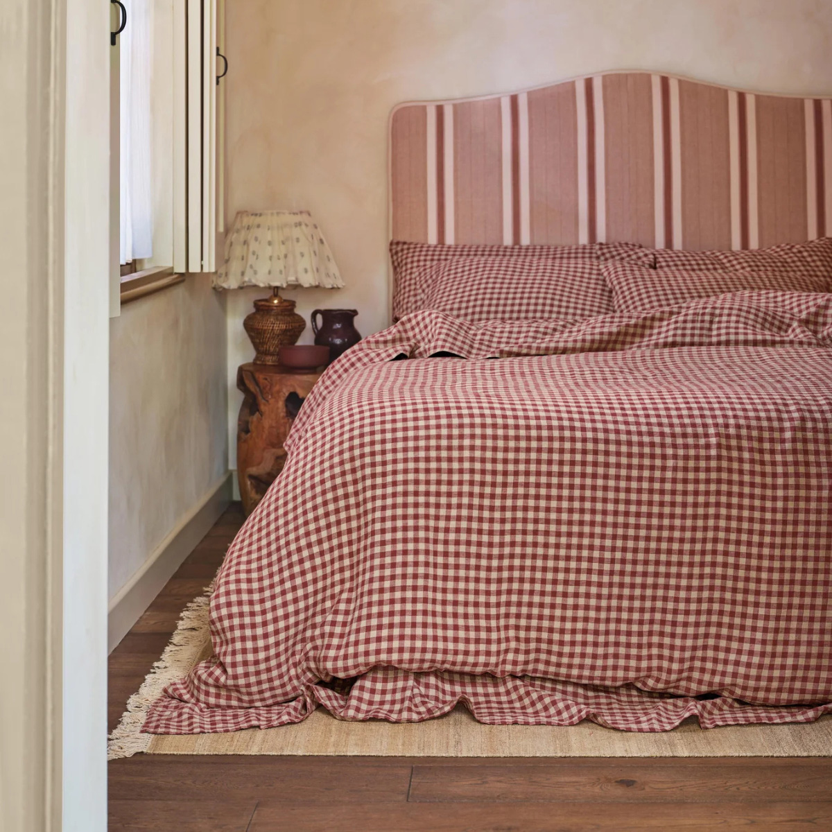 piglet in bed black friday