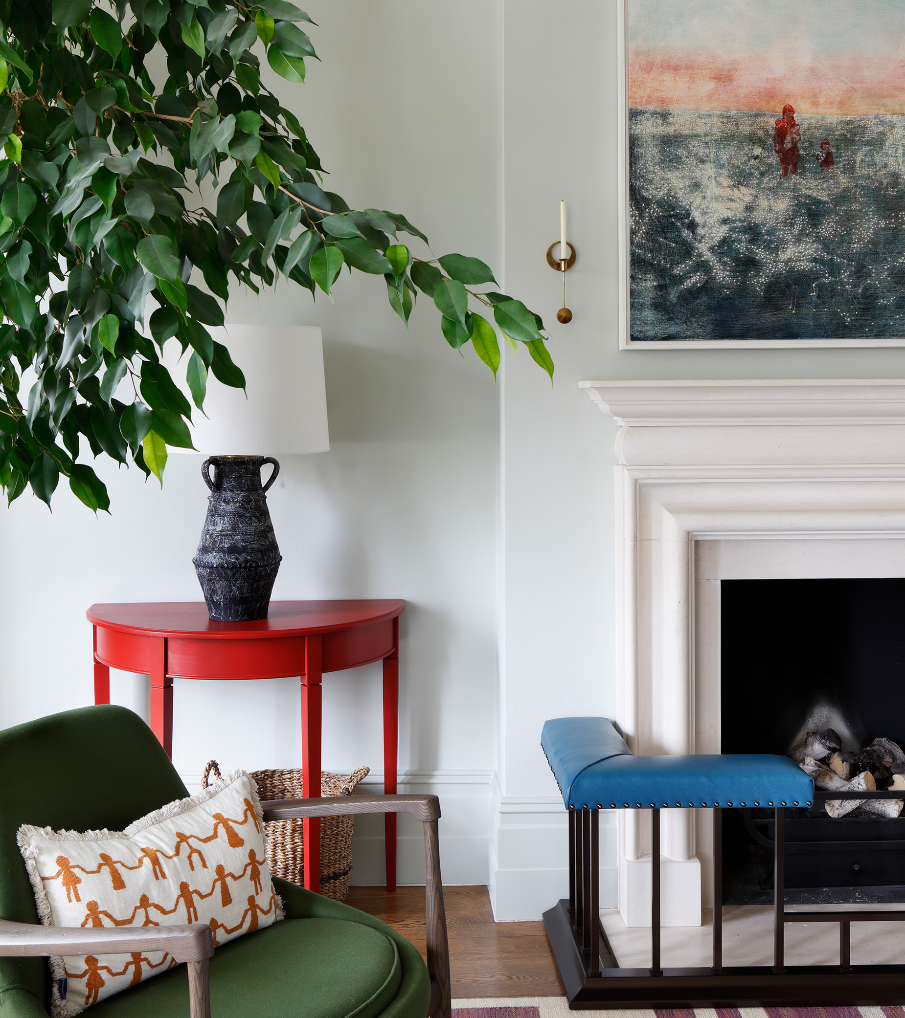 white living room walls with red console table and green armchair