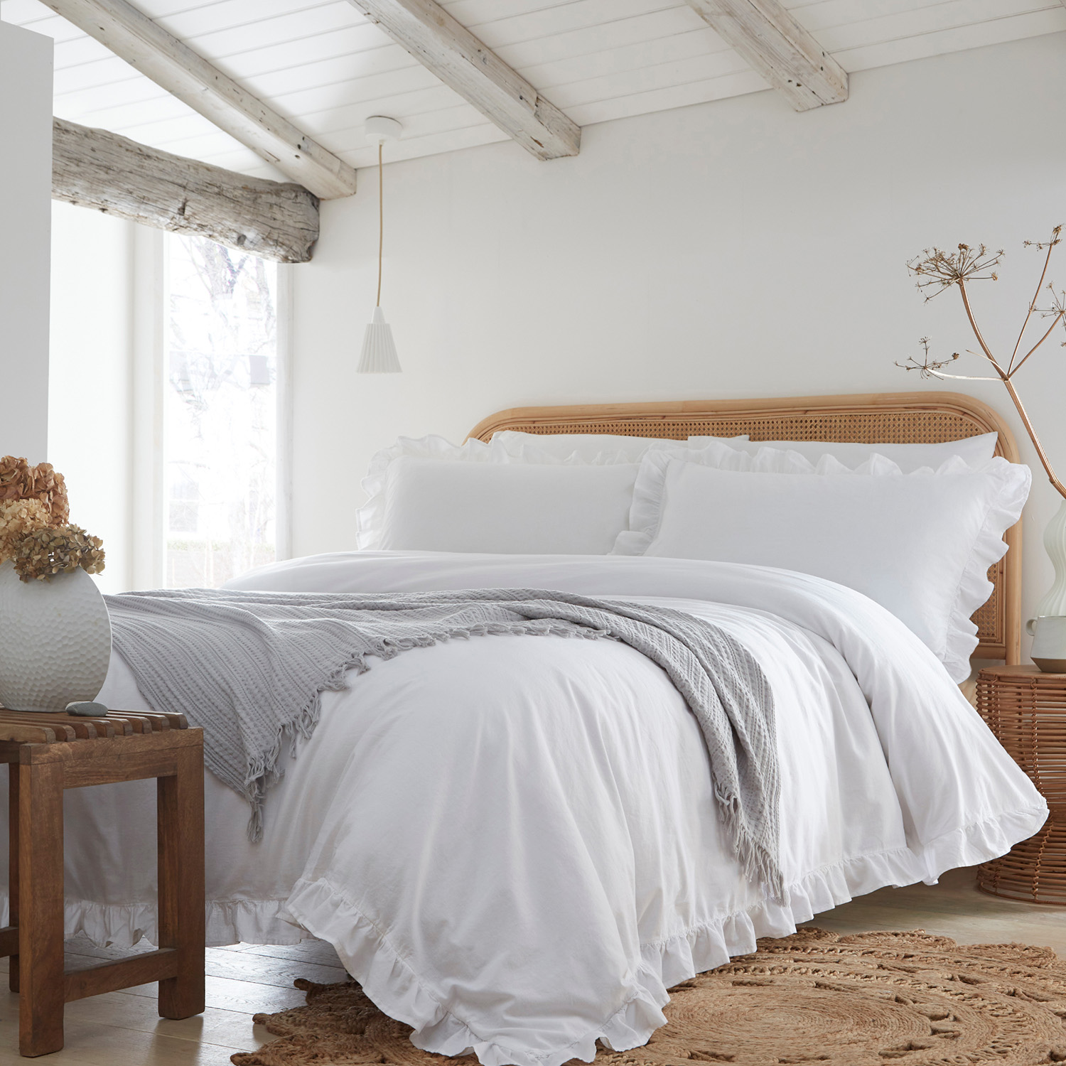 plain-or-patterend-bedding