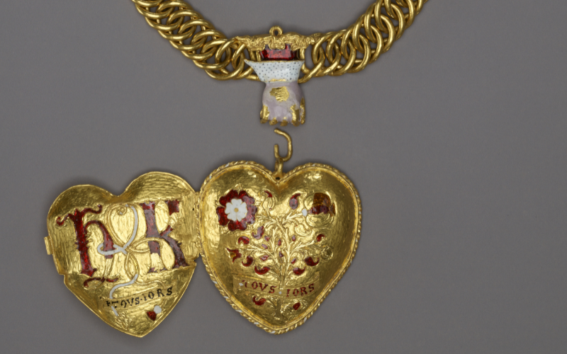 The Tudor Heart necklace open