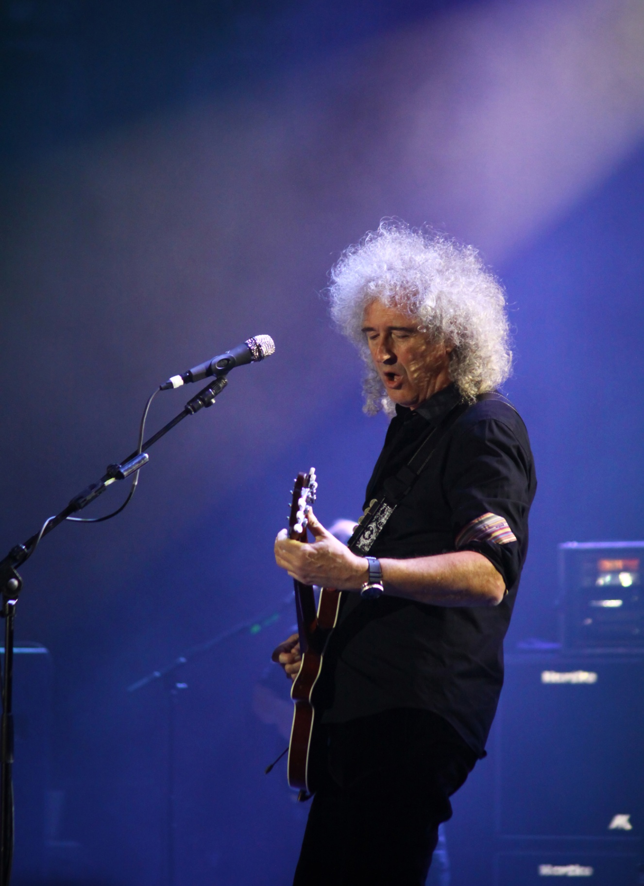 brian may performing on stage