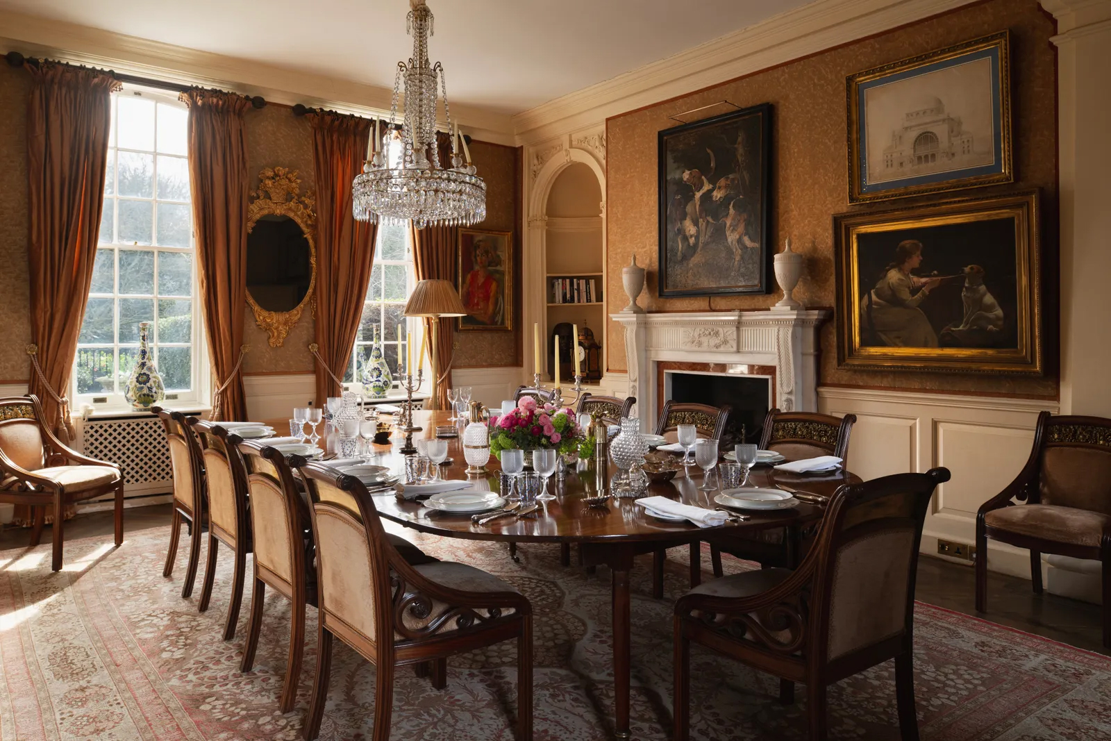 the grand formal dining room of Ormeley Lodge, Richmond