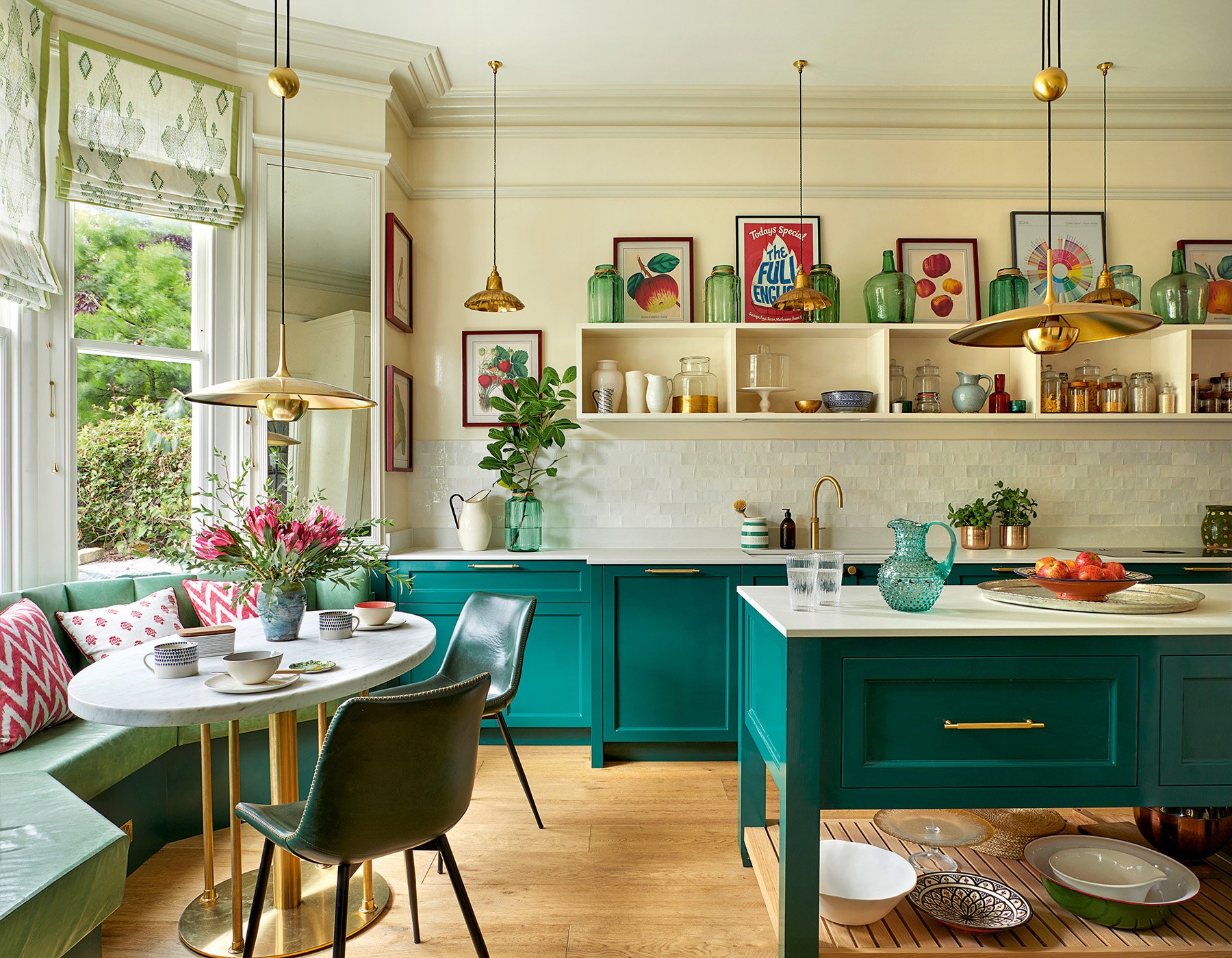 Madeleine Milburn kitchen island ideas