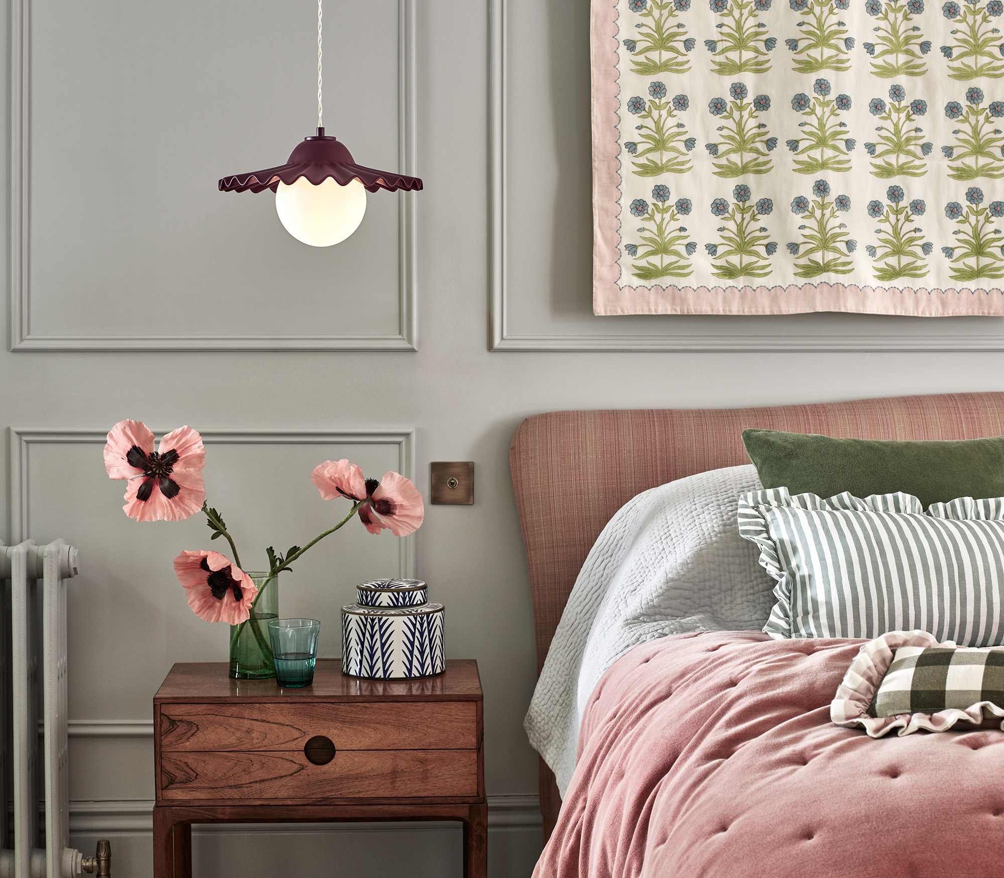 how to style a bed