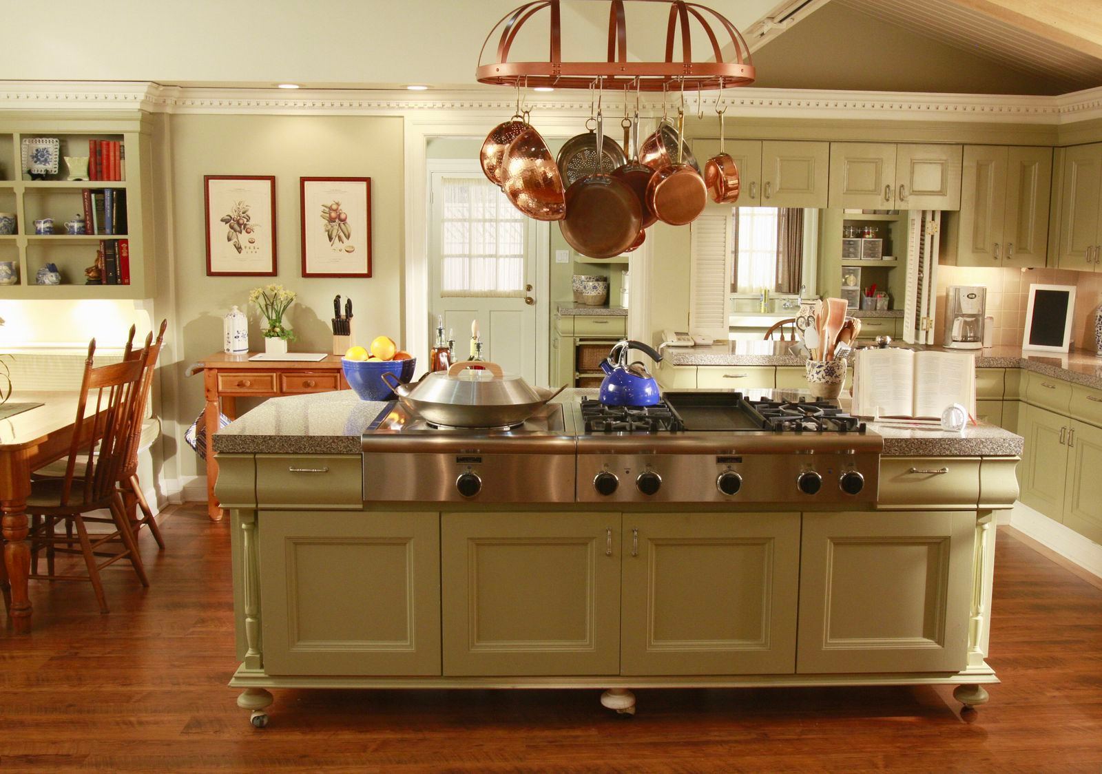 bree van de camps kitchen from desperate housewives