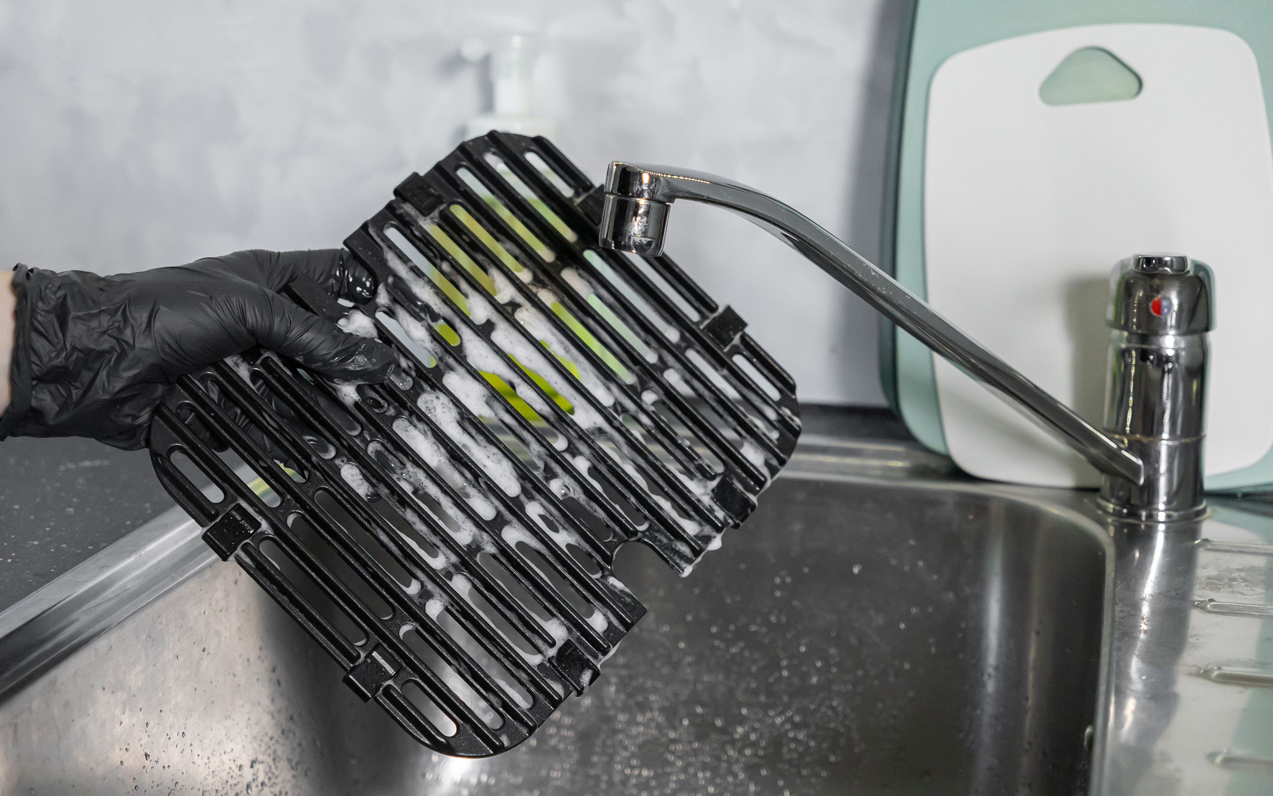 how to clean an air fryer