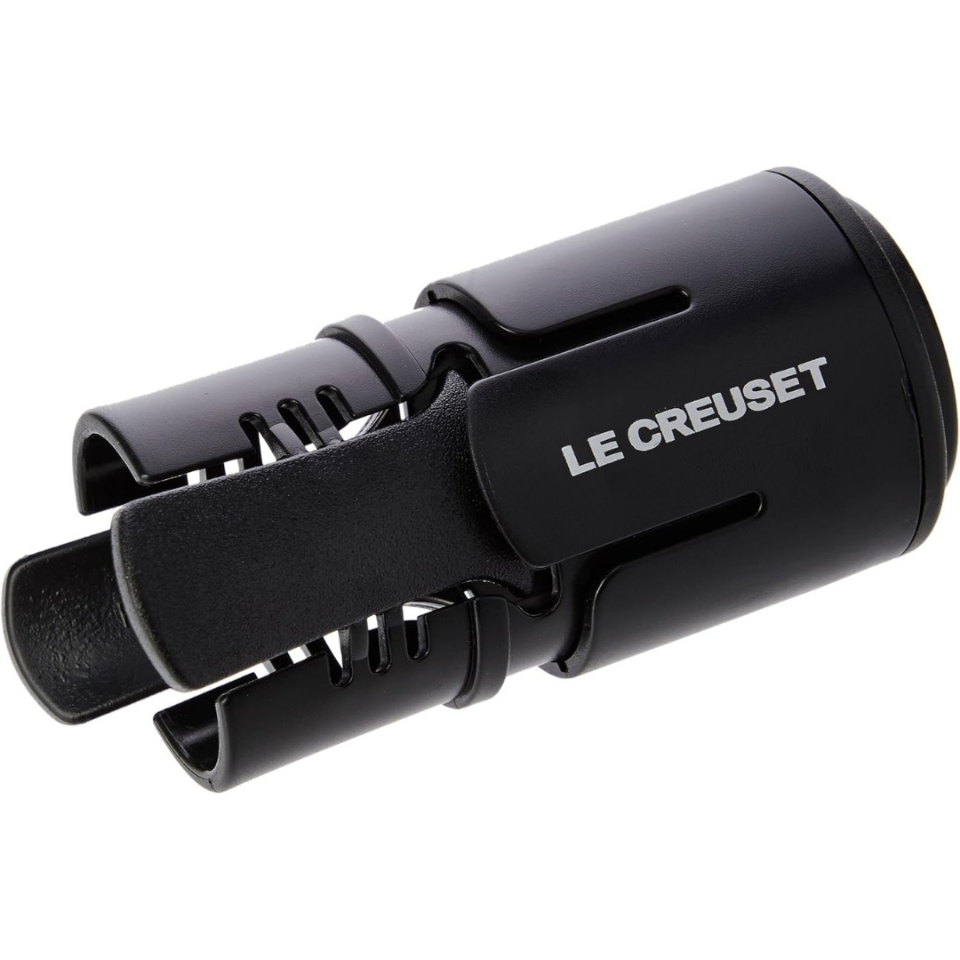 Le Creuset Air-Tight Champagne and Sparkling Wine Stopper pictured on a white background