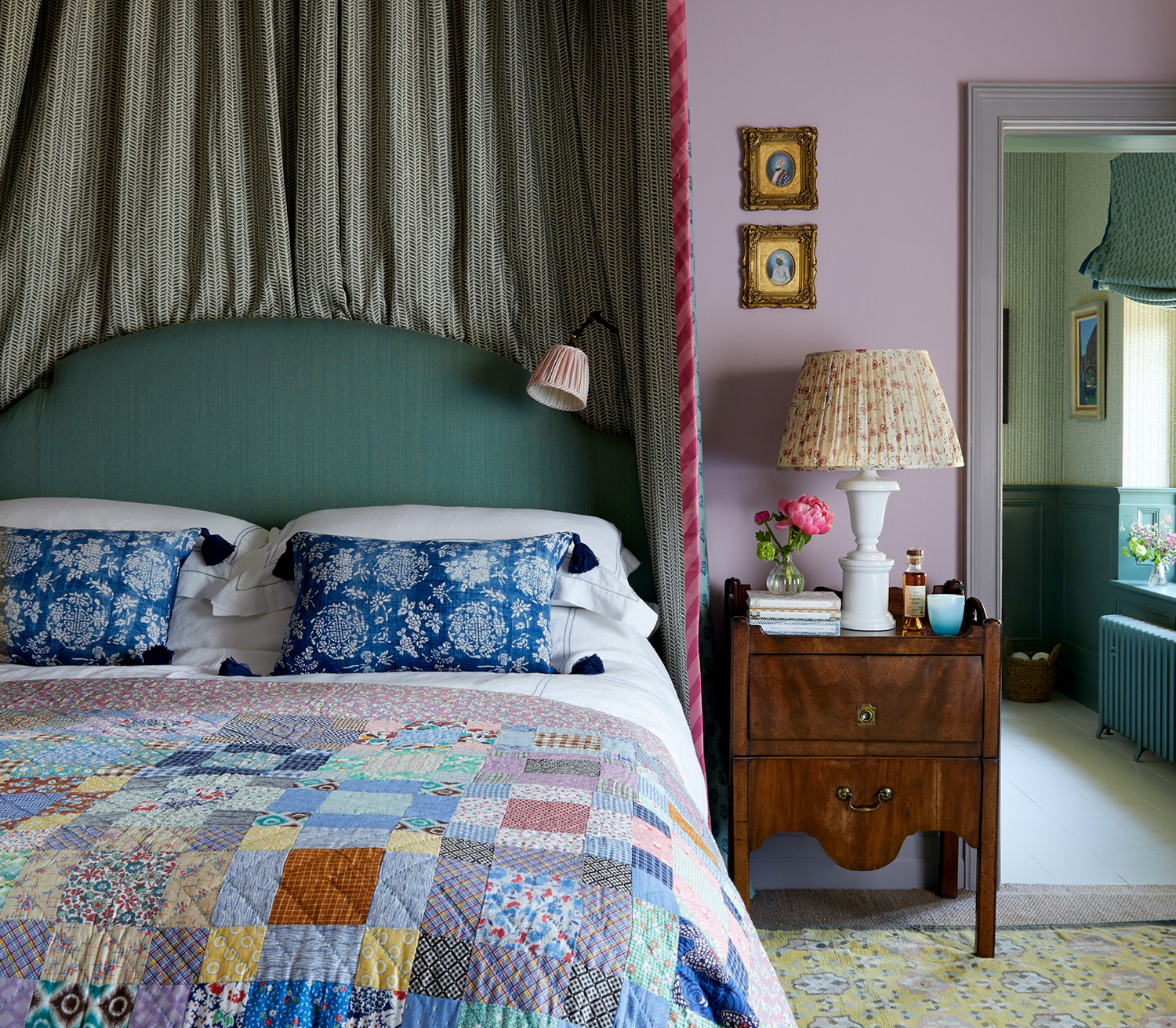 how to style a bed