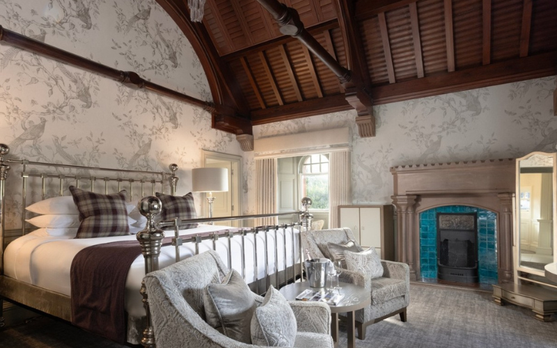 Fonab Castle Hotel bedroom